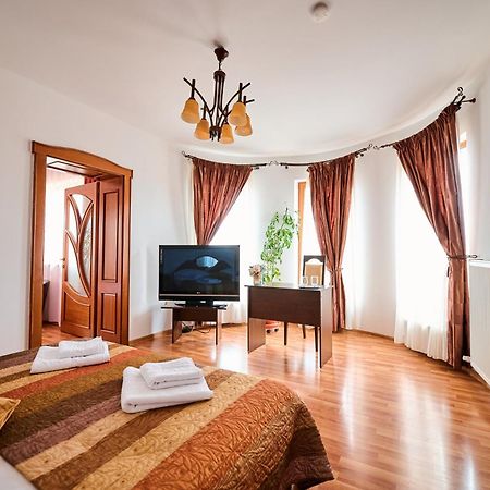 Pensiunea Kenza Târgu-Mureş Zewnętrze zdjęcie